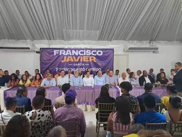 Acto de juramentaciòn con Francisco Javier Garcìa