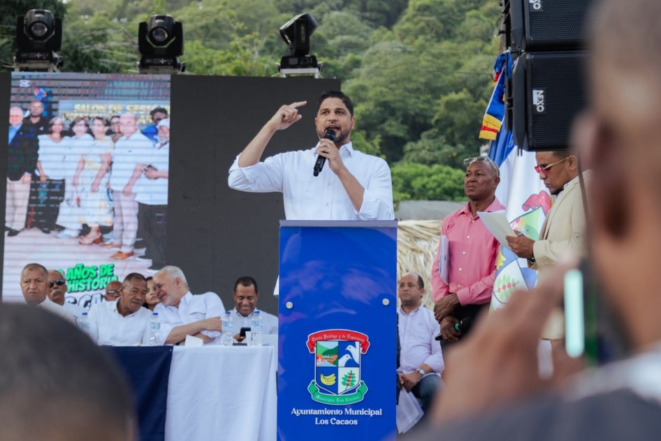Senador Gustavo Lara de San Cristóbal