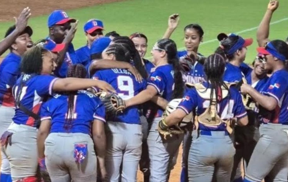 Anyela Gómez se acreditó la victoria en el triunfo de República Dominicana por 5-4 sobre México, en un emocionante partido de la Súper Ronda del torneo de softbol femenino de los XXV Juegos Centroamericanos y del Caribe Santo Domingo 2026.