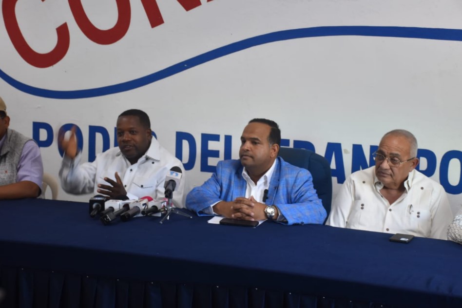 Conatra rechaza supuesto aumento del pasaje anunciado en el Cibao; dice esos transportistas golpean al pueblo