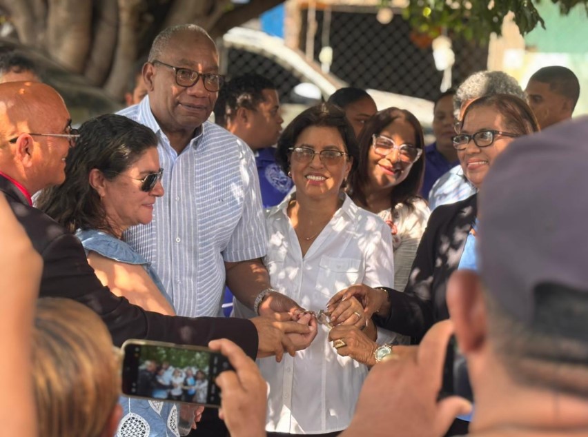 Rector Editrudis Beltrán recibe edificio del antiguo Hospital Ramón Matías Mella para instalar subcentro de la UASD en Dajabón