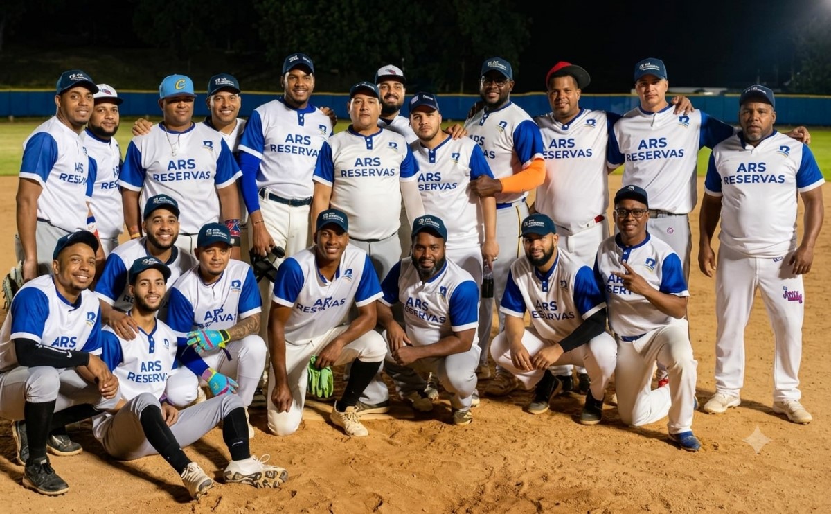Banreservas y ARS-Reservas avanzan con autoridad a las semifinales del softbol gubernamental