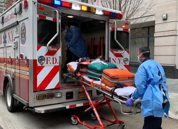 Tres muertos, ocho hospitalizados, 54 dados de alta y 74 enfermos en el East Side de Manhattan_ dominicanos residen en área