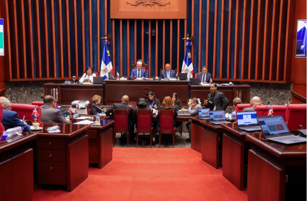 Bufete direvo delñ Senado de la RD