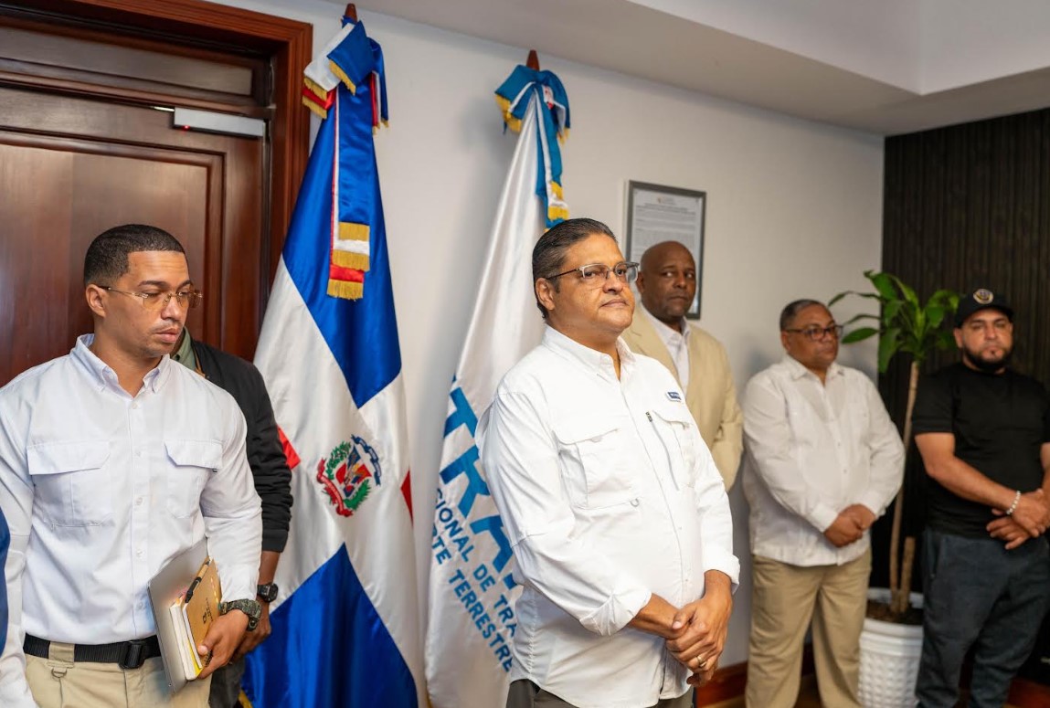 Méndez dispone recuperar técnicos especializados para fortalecer el INTRANT