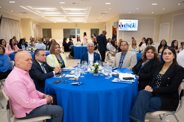 Senado realiza taller sobre Ética y Liderazgo para sus funcionarios