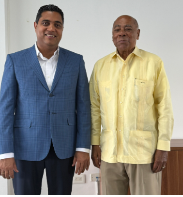Ministro Kelvin Cruz entrega al voluntariado la administración del Palacio del Voleibol Ricardo Gioriber Arias