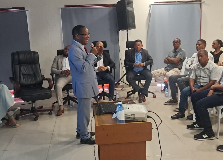 La Procuraduría Fiscal de Azua pone en marcha el programa “Conoce tu Código”