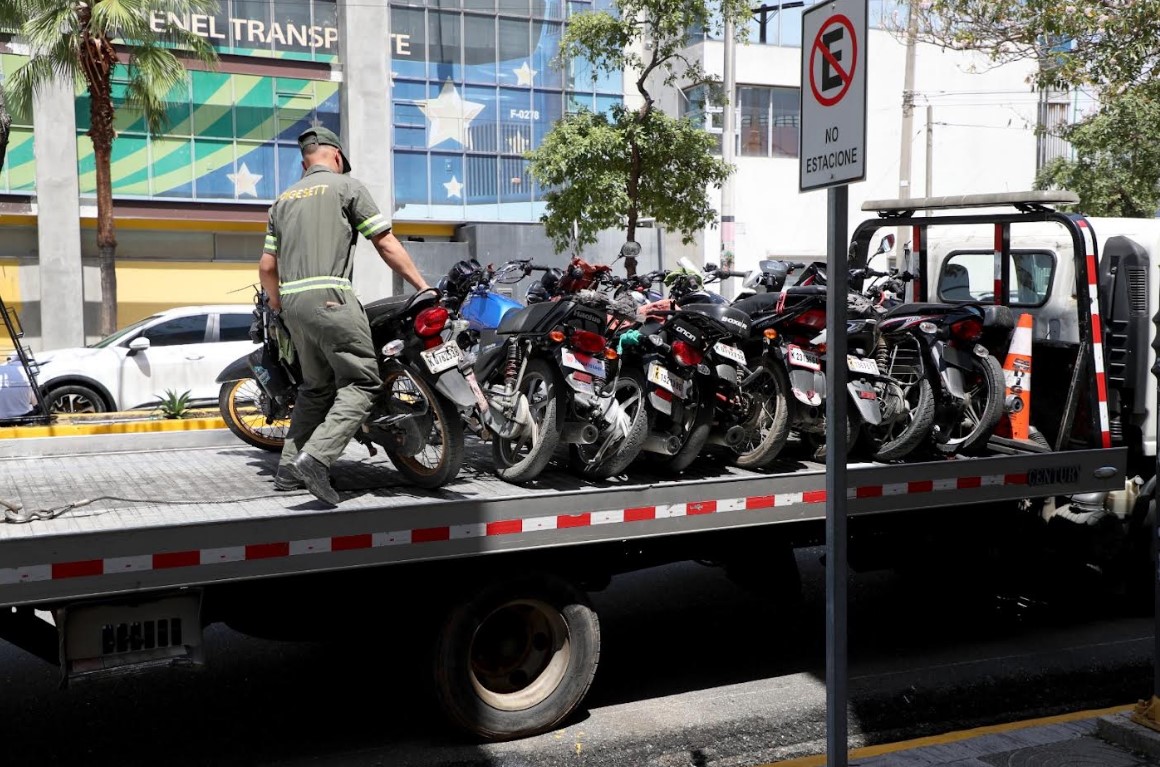 INTRANT y DIGESETT intensifican operativos contra motociclistas que infringen la Ley de Tránsito