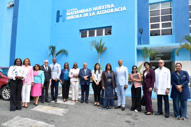 Diputados fiscalizan Hospital Materno La Altagracia