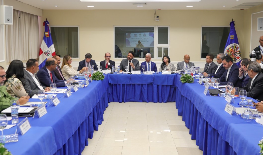 Presidente del Senado Ricardo de los Santos encabeza actividad