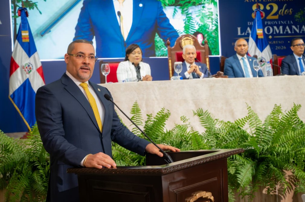 Senado de la República celebra sesión en La Romana