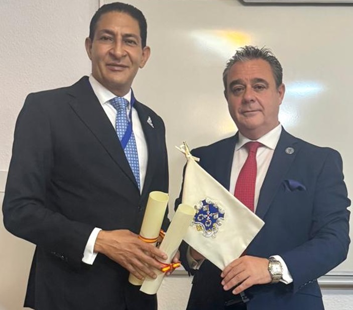 Dominicanos en NY felicitan a Iván Gatón por distinciones en Europa y reconocer su aporte intelectual