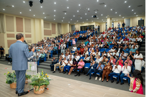Senador Antonio Marte rinde cuentas y resalta transformación histórica de Santiago Rodríguez