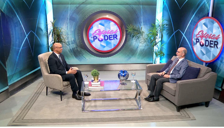 Entrevistado por el periodista Federico Méndez Politólogo Daniel Pou
