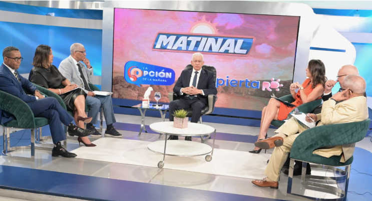 Entrevista en programa Ricardo de los Santos apuesta al diálogo y la prudencia en la competencia interna del PRM