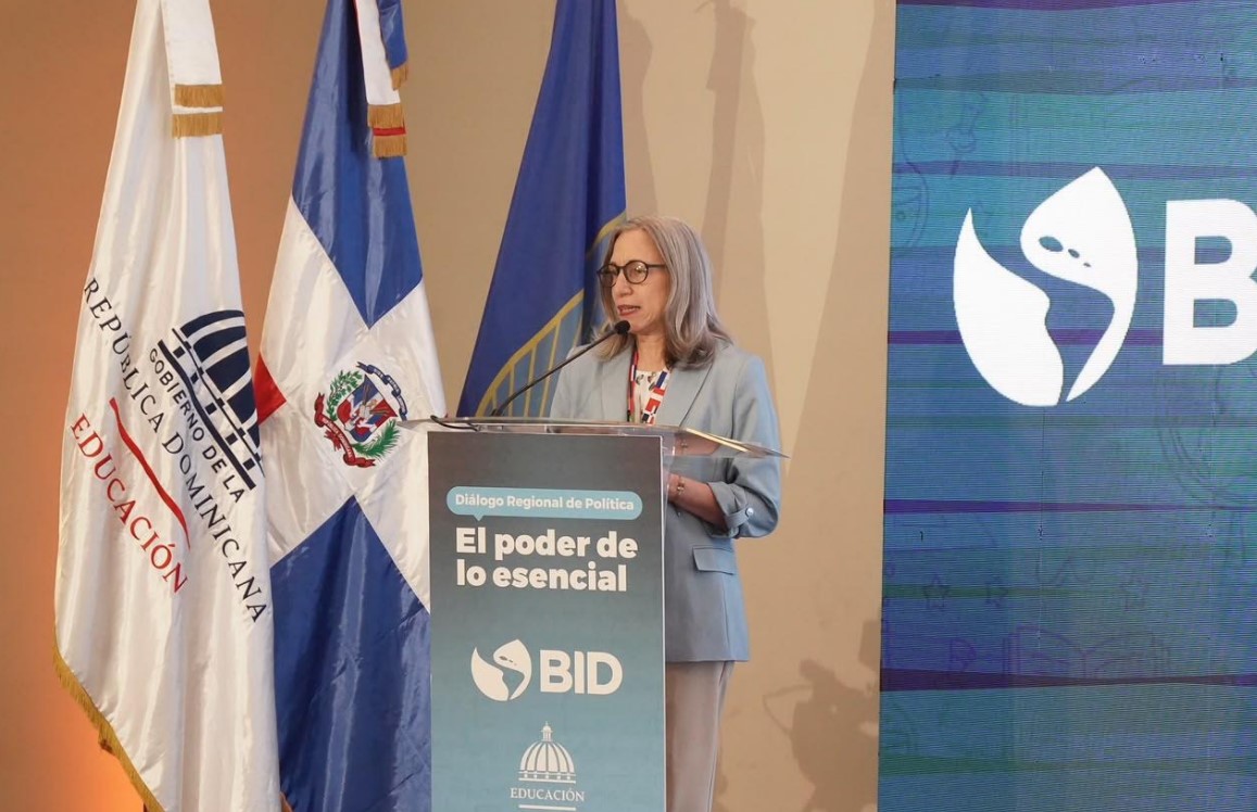 Ministerio de Educación insta a países Latinoamérica y el Caribe a invertir de manera inteligente en capital humano para transformar la educación