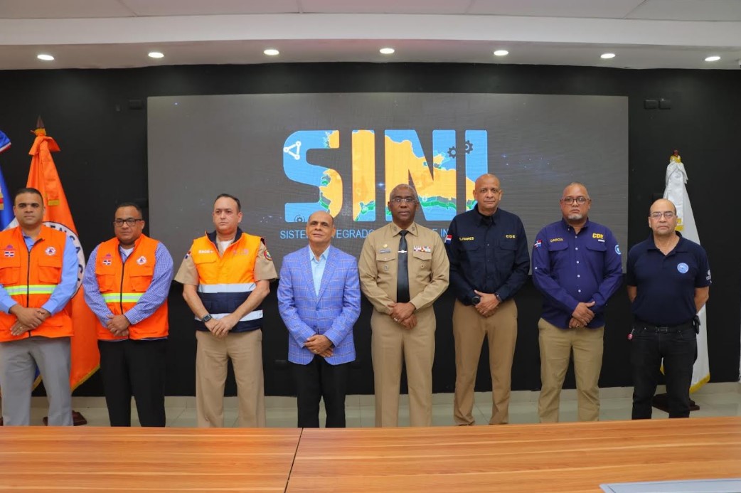 Defensa Civil, Armada Dominicana y COE fortalecen coordinación para responder a emergencias