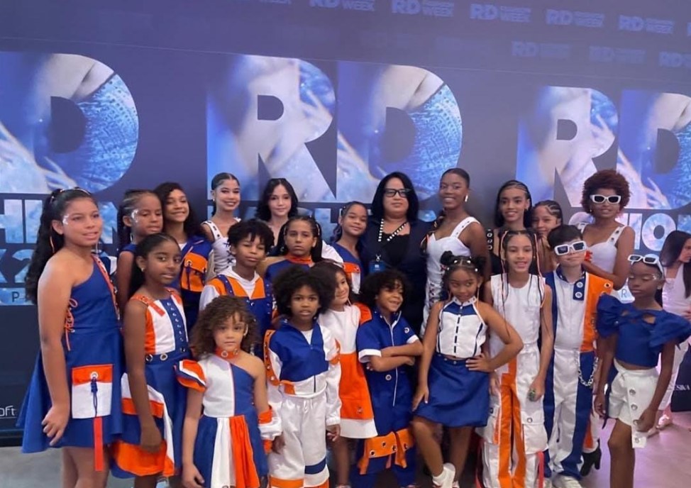 DIRAGO deslumbra en RD Fashion Week Kids 2026 con 22 diseños de su colección «Destello Urbano»