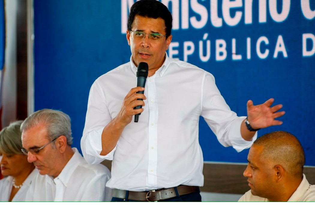 Más de la mitad aprueba a Abinader y David Collado lidera la carrera hacia 2028, según CID Latinoamérica