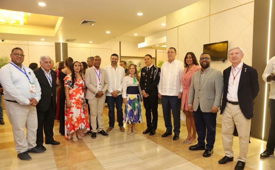 FIPETUR impulsa la integración regional y el turismo sostenible durante su participación en la Bolsa Turística del Caribe (BTC)